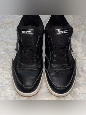 Reebok Women’s Court Leather Sneaker, Size 7.5